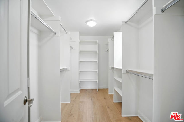 6440 Lunita Road, Malibu CA: https://media.crmls.org/mediaz/d9f8682a-0c48-46e6-8f6c-ae2df31509fc.jpg