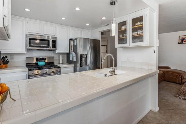 1146 Grape St, San Marcos CA: https://media.crmls.org/mediaz/d9f8bffc-514c-46b1-9bf6-3a3f1730a22f.jpg