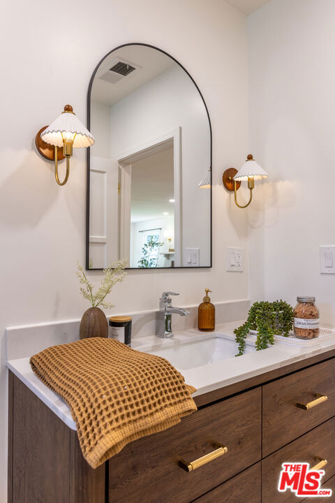 504 N Campbell Avenue, Alhambra CA: https://media.crmls.org/mediaz/d9f8fb32-89d8-421d-bfc5-6c7307ed8522.jpg