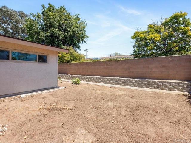 4413 Mount Henry Avenue, San Diego CA: https://media.crmls.org/mediaz/d9f99eac-eb4d-4e8c-bc5b-bd1df0eec131.jpg