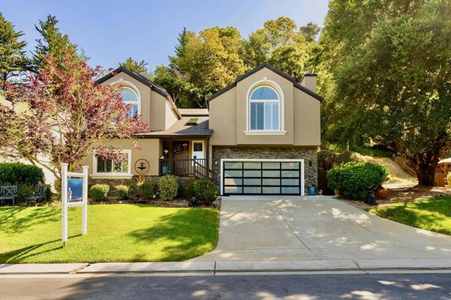 307 Sidesaddle Circle, Scotts Valley CA: https://media.crmls.org/mediaz/d9f9e2dd-a487-4d72-9c0a-8581ab5e9214.jpg