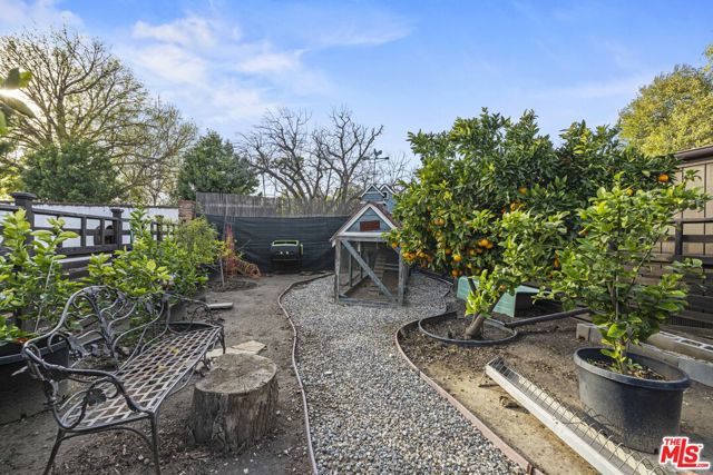 22651 Calvert Street, Woodland Hills CA: https://media.crmls.org/mediaz/d9fc2918-3e82-403c-a3ea-0cd06d35237f.jpg