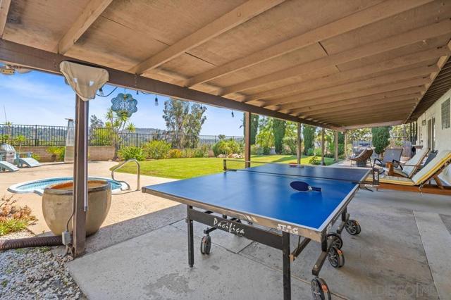 17109 Cloudcroft Dr, Poway CA: https://media.crmls.org/mediaz/d9fc5b7f-6c95-4c65-bb70-c837c14d86fe.jpg
