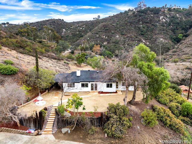 13764 Jamul DR, Jamul CA: https://media.crmls.org/mediaz/d9fc78cf-5a2f-49ee-9916-ded6e6d44057.jpg