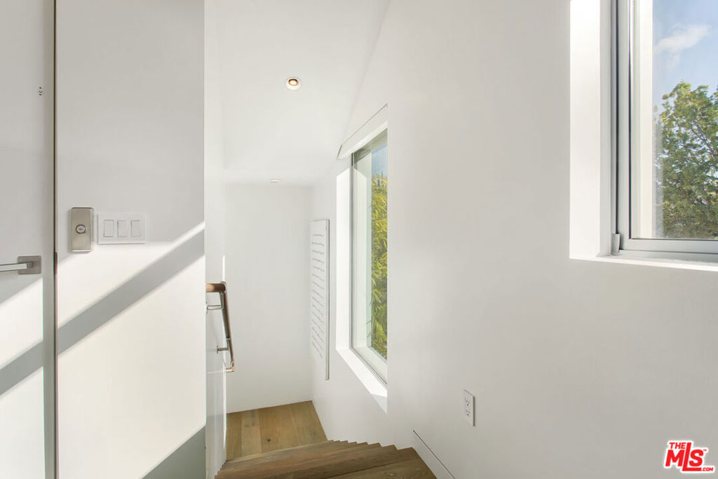 MLS #26861015 image #26