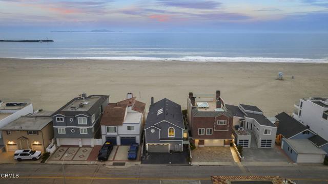 3541 Ocean Drive, Oxnard CA: https://media.crmls.org/mediaz/d9fe34d8-99f7-4c34-98cb-77d82d60ef20.jpg