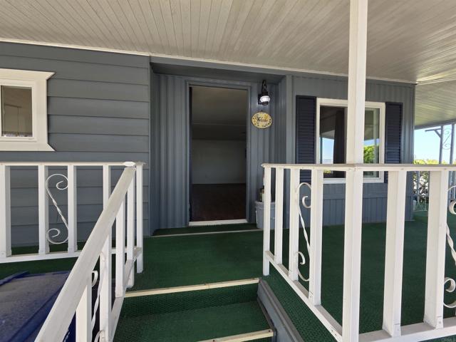 3535 Linda Vista Drive, San Marcos CA: https://media.crmls.org/mediaz/d9fe9816-d1cc-4482-b097-cb8338f7d128.jpg