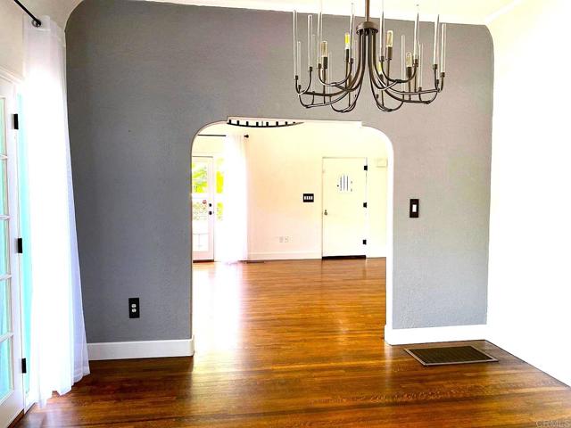 Detail Gallery Image 7 of 43 For 4596 Vista St, San Diego,  CA 92116 - 3 Beds | 2 Baths
