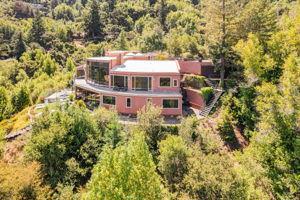 15345 Bohlman Road, Saratoga CA: https://media.crmls.org/mediaz/da00a775-d47a-45ee-905e-31c36396171f.jpg