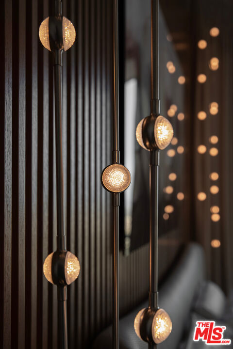 211 W Elm Court, Los Angeles CA: https://media.crmls.org/mediaz/da00afbf-91f1-4c32-9e47-2512c5813fb4.jpg