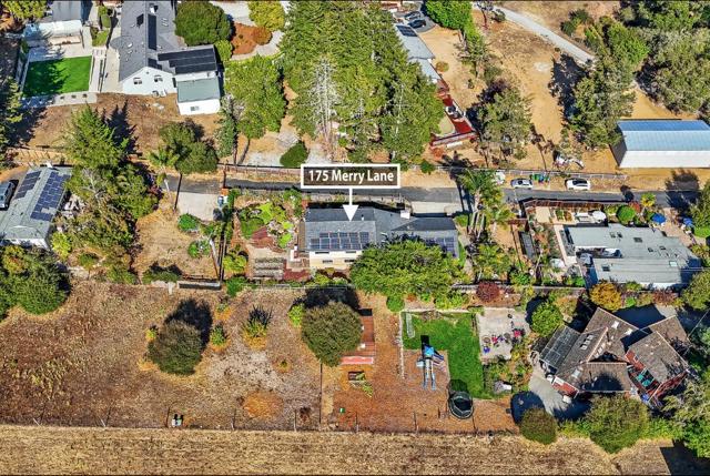 175 Merry Lane, Aptos CA: https://media.crmls.org/mediaz/da010d50-5b7d-4f3a-a7ff-75b3f06edddf.jpg