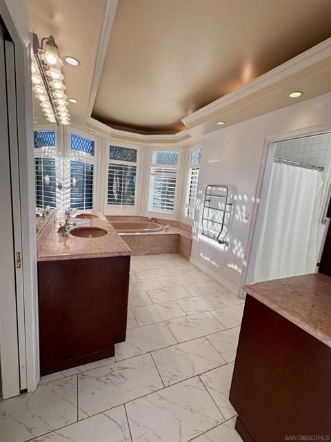 15725 Pauma Valley Drive, Pauma Valley CA: https://media.crmls.org/mediaz/da0113d1-fae7-4980-b35e-d9751c715aca.jpg