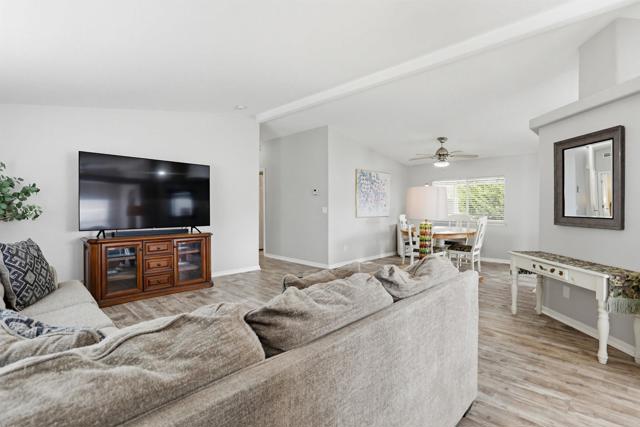 Detail Gallery Image 12 of 37 For 200 N El Camino Real #159,  Oceanside,  CA 92058 - 3 Beds | 2 Baths