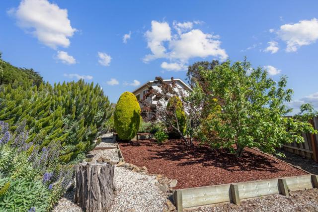 1243 Homewood Avenue, San Mateo CA: https://media.crmls.org/mediaz/da017b60-497a-4a02-8246-ca6aa939f097.jpg