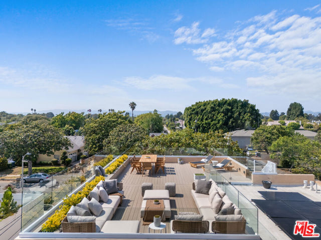 11622 Charnock Road, Los Angeles CA: https://media.crmls.org/mediaz/da01d0cc-53f5-4474-834c-48491cf435b8.jpg