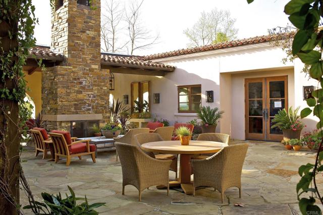 7845 Caminito Camelia, San Diego CA: https://media.crmls.org/mediaz/da0229bc-59d8-47fd-af45-711eecaea5f0.jpg