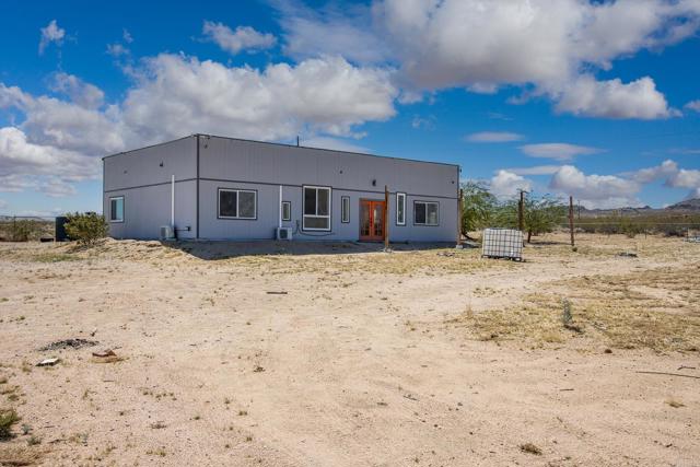 Detail Gallery Image 27 of 36 For 5655 Last Mile Rd, Johnson Valley,  CA 92285 - 3 Beds | 2 Baths