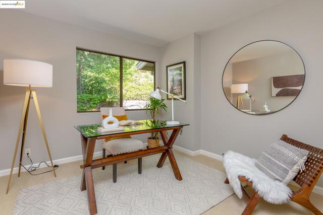 151 La Espiral, Orinda CA: https://media.crmls.org/mediaz/da024cc5-6558-4fdf-926d-7be28907efe1.jpg