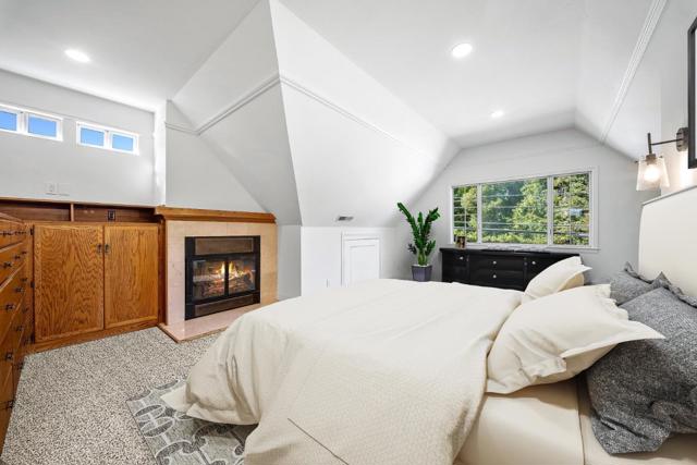 623 High Street, Santa Cruz CA: https://media.crmls.org/mediaz/da02a238-4339-4211-84ed-f1e00885247a.jpg