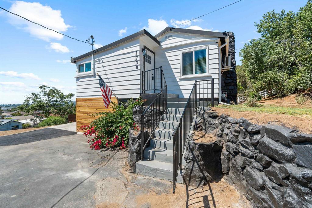 MLS #250045660SD image #2