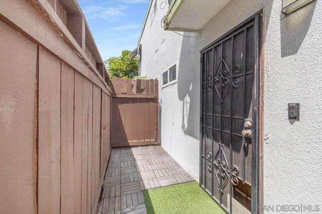 4425 50th Street, San Diego CA: https://media.crmls.org/mediaz/da0360e6-8953-4a9f-8140-0fbbeb6ab6fb.jpg