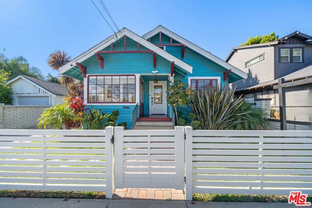 233 Lindero Avenue, Long Beach, California 90803, 3 Bedrooms Bedrooms, 0 ,2 BathroomsBathrooms,Single Family Residence,For Sale,Lindero,0,26640975