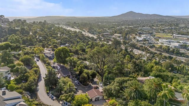 10013 Pandora Drive, La Mesa CA: https://media.crmls.org/mediaz/da04944d-3502-430b-925f-972a2f596cb7.jpg