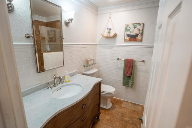 39668 Roripaugh Road, Temecula CA: https://media.crmls.org/mediaz/da05a973-a23e-4cc2-a172-ef009f83c561.jpg