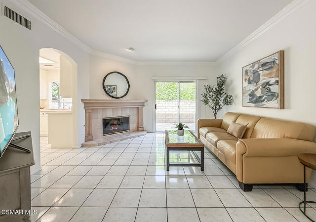 1768 Fox Springs Circle, Newbury Park CA: https://media.crmls.org/mediaz/da06518d-941b-4a47-bb9e-72afd3547512.jpg