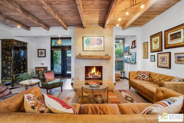 45864 Shadow Mountain Drive, Palm Desert CA: https://media.crmls.org/mediaz/da06a1a0-43c5-49d2-afa3-eaf26085d781.jpg