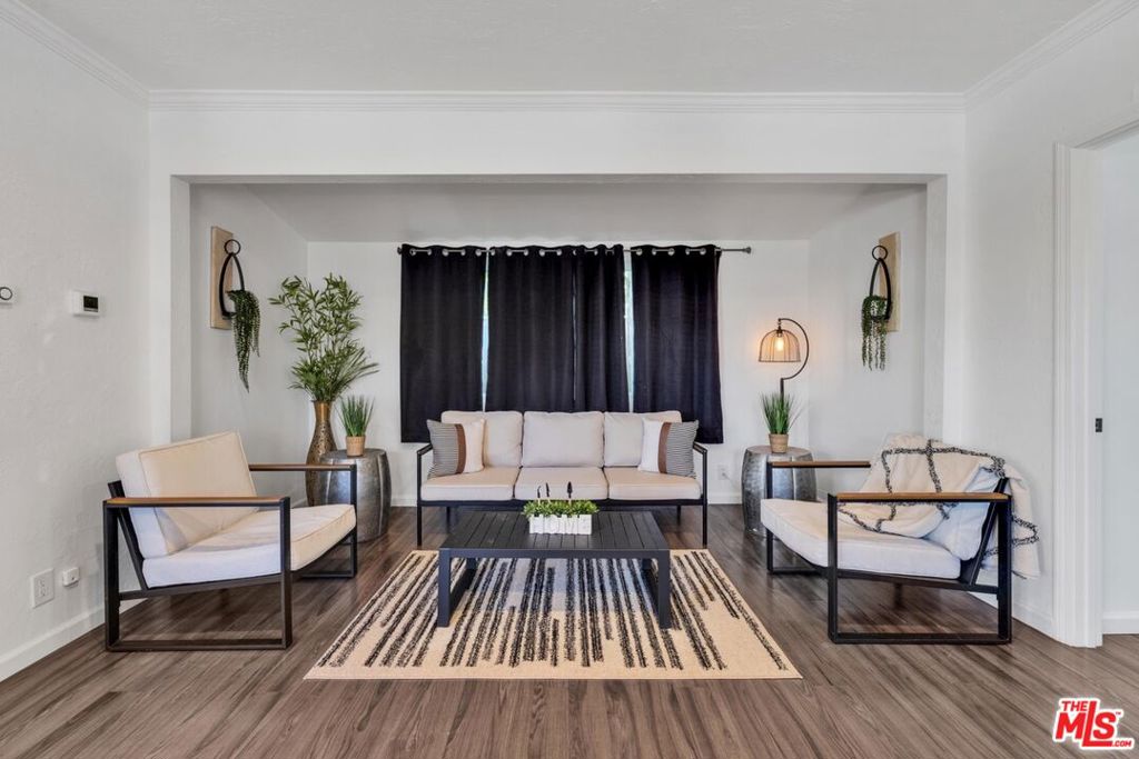 7613 Machrea Street, Tujunga, CA 91042