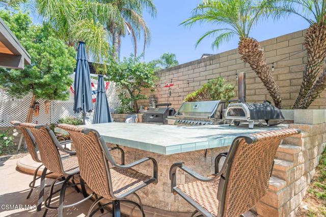 2758 Briarpatch Drive, Simi Valley CA: https://media.crmls.org/mediaz/da06ee4f-d578-4607-83ab-a9272ea54343.jpg