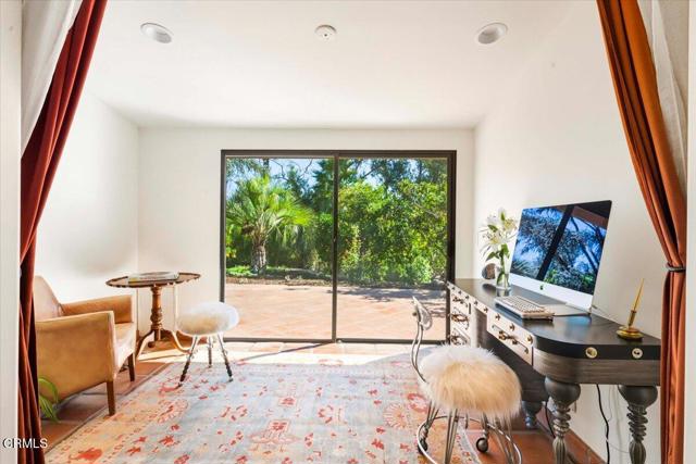 515 Del Oro Drive, Ojai CA: https://media.crmls.org/mediaz/da06f559-b5ea-45b0-b434-0456ac414cf7.jpg