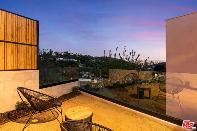 3750 Roberta Street, Los Angeles CA: https://media.crmls.org/mediaz/da070aba-6e13-478a-9d17-396dcedaf49f.jpg