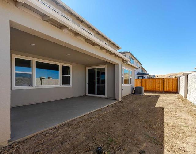 5956 Big Sky Drive, Fairfield CA: https://media.crmls.org/mediaz/da074a26-e4e6-4456-bb45-0c1a801109c9.jpg