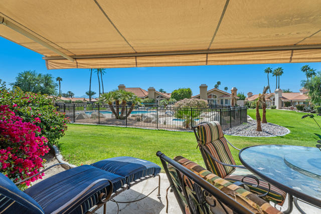 9 Acapulco Drive, Palm Desert CA: https://media.crmls.org/mediaz/da07665d-4915-44f2-a936-683a77e4b9af.jpg