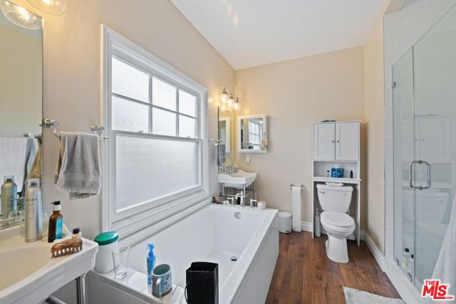 1238 S Bonnie Brae Street, Los Angeles CA: https://media.crmls.org/mediaz/da086bf7-2a7d-4f1b-a45a-01d8219f9200.jpg