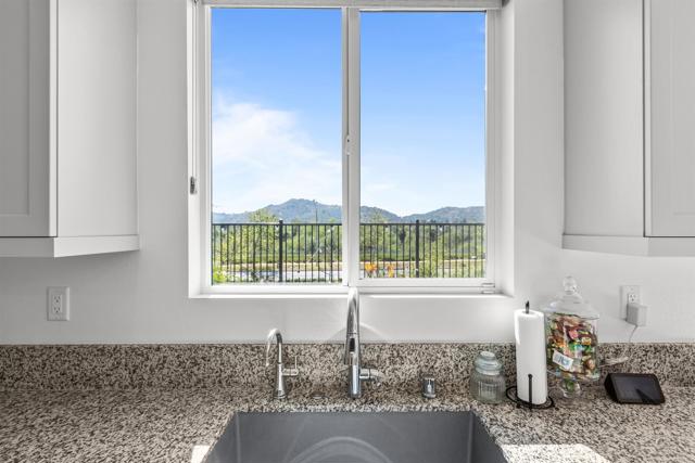 Detail Gallery Image 13 of 30 For 35076 Hacienda Heights, Fallbrook,  CA 92028 - 4 Beds | 3 Baths