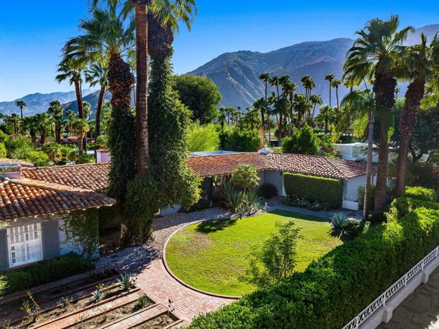 365 Camino Norte, Palm Springs CA: https://media.crmls.org/mediaz/da093cf8-ef27-4e1a-a92c-7039d3fe8571.jpg