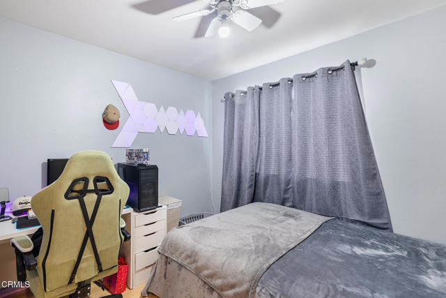 800 Calle Higuera, Camarillo CA: https://media.crmls.org/mediaz/da094117-607d-4c86-94ef-e176095eafc8.jpg