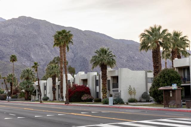1400 E Palm Canyon Drive, Palm Springs CA: https://media.crmls.org/mediaz/da097528-32ab-4f85-b222-7d560ced88c6.jpg