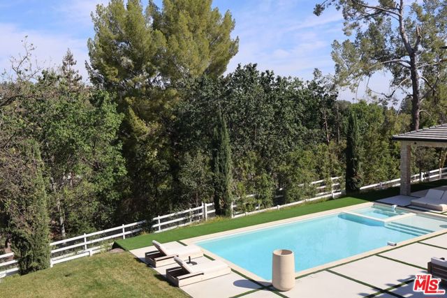 5831 Fitzpatrick Road, Hidden Hills CA: https://media.crmls.org/mediaz/da09c63a-0be5-46af-87f8-cb83b87d26b8.jpg