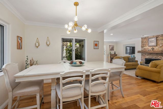 521 S Parish Place, Burbank CA: https://media.crmls.org/mediaz/da09ecf4-6492-4a93-a227-0fb302ffcf4f.jpg