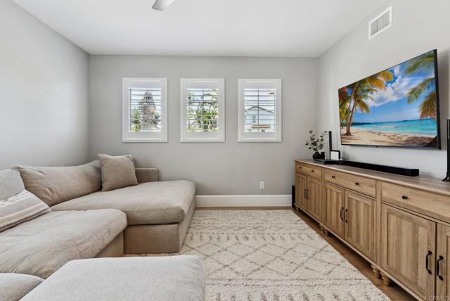 1568 Sapphire Dr, Carlsbad CA: https://media.crmls.org/mediaz/da0a9822-1a62-41e1-8683-42a12461537d.jpg