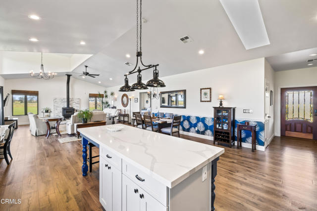 Detail Gallery Image 9 of 42 For 19251 Monterey Ave, Fort Bragg,  CA 95437 - 3 Beds | 3 Baths