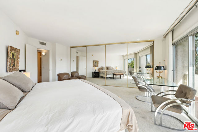 Drew Fenton | 836 S Bundy Drive Los Angeles CA | MLS: 7113379