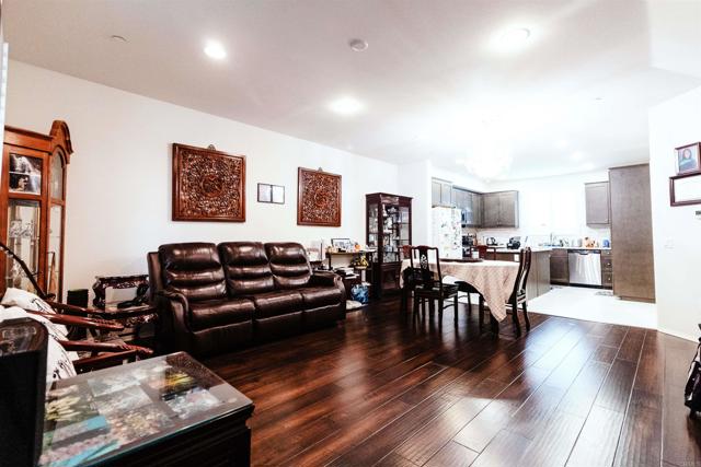 Detail Gallery Image 11 of 24 For 647 E Mustang St, Camarillo,  CA 93010 - 3 Beds | 2/1 Baths