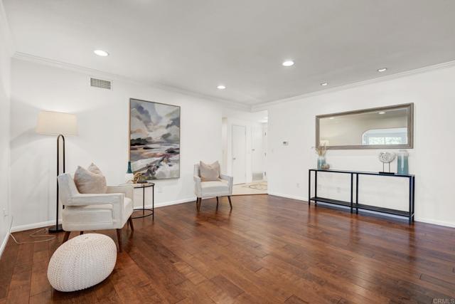 1051 La Reina Drive, San Marcos CA: https://media.crmls.org/mediaz/da0c20a9-ee34-40f0-99d9-370c45e63498.jpg