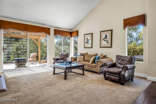 1826 Crystal View Circle, Newbury Park CA: https://media.crmls.org/mediaz/da0cb4a9-f837-4396-9fbd-bd921751256b.jpg