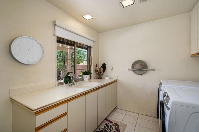 Image 36 of 47 For 78820 Runaway Bay Drive